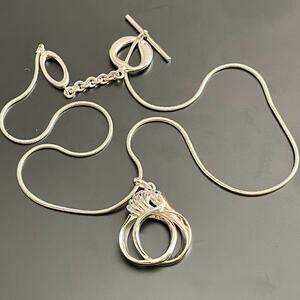 Interlocking Circles Silver Tone Necklace